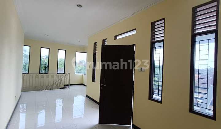 Dijual Rumah Mewah 2 Lantai Siap Huni di Mondokan Ceper Klaten 2