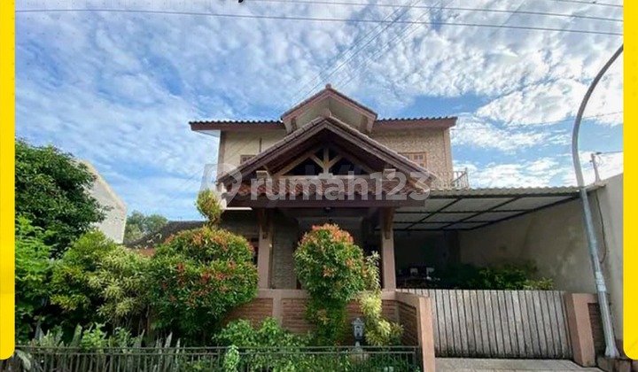 Dijual Rumah Megah 2 Lantai Include Furnished Hadap Selatan di Gajahan Colomadu 1