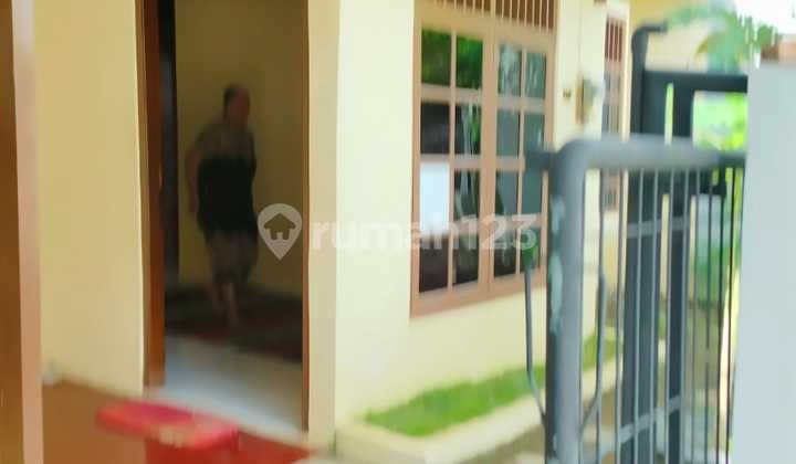 Disewakan Rumah 2 Lantai Asri Siap Huni di Kawasan Baturan Colomadu 2