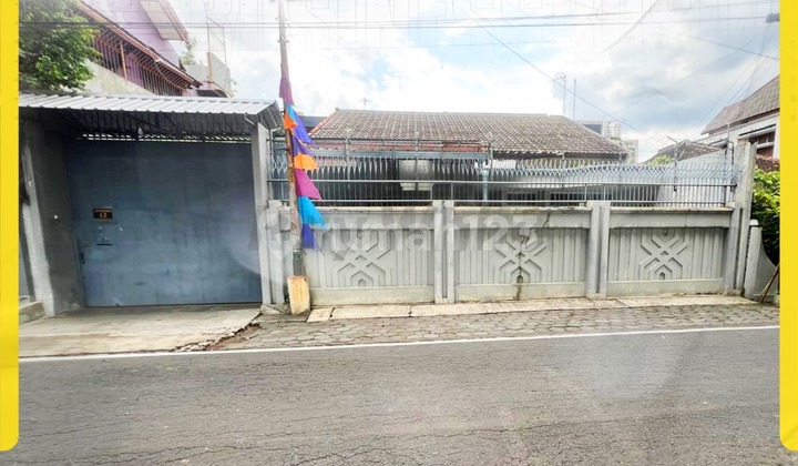 Disewakan Rumah Luas 5KT di Panularan Laweyan, Cocok u/ Kantor