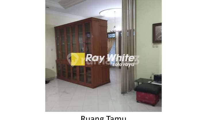 Turun Harga Drastis! Rumah Mewah 2 Lantai di Kawasan Elite Griyan Colomadu 2