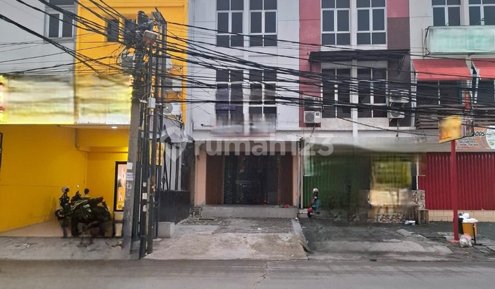 Shop House in Taman Ratu, Strategic Location, Bustling Area, West Jakarta Culinary Center Shop House in Taman Ratu, Strategic Location, Bustling Area, West Jakarta Culinary Center