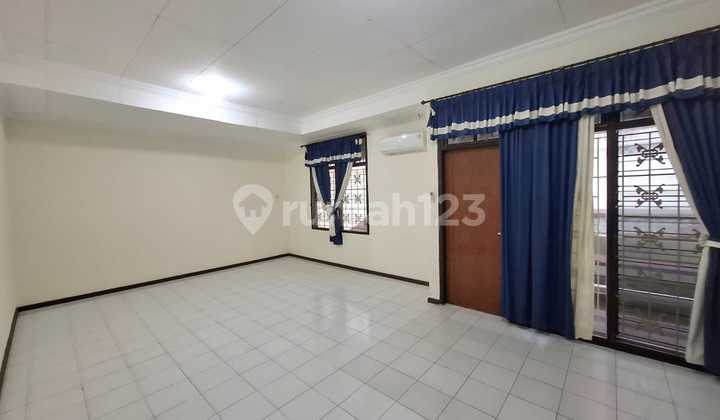 Nice Spacious 2-Story Rental House Pelepah Indah Kelapa Gading 2