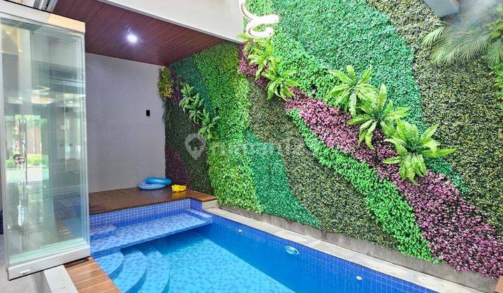 Rumah Bagus Mewah Dengan Kolam Renang Cluster Laveshdi Bekasi 1