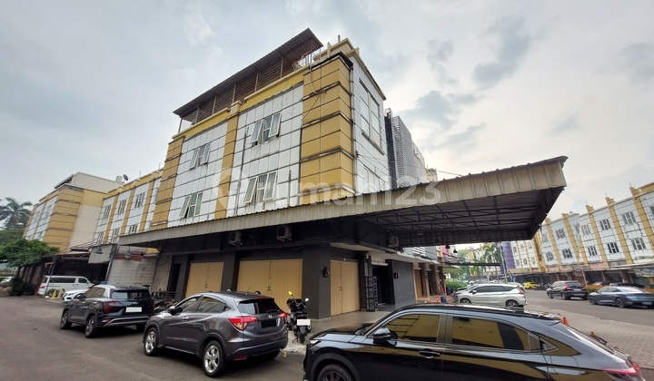 RUKO HOEK GOLDEN BOULEVARD BSD CITY SERPONG 4 LANTAI SIAP USAHA
