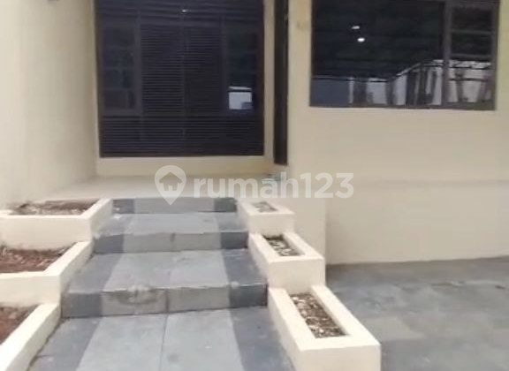 Rumah 1 ½ Lantai Di Komplek Ikip Duren Sawit Jakarta Timur 2