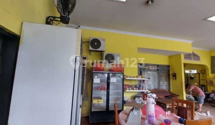 Quick Sale House. Suitable For Business In Harapan Jaya Area, North Bekasi. 2