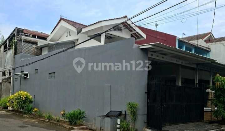 Dijual Rumah Bagus 1.1/2 Lantai Siap Huni di Tytyan Indah, Bekasi Utara. Dijual Rumah Bagus 1.1/2 Lantai Siap Huni di Tytyan Indah, Bekasi Utara.