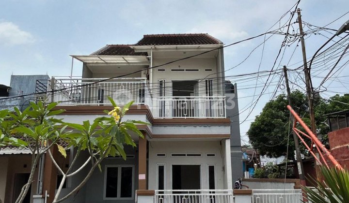Rumah 2 Lantai Di Purigading Jatiluhur, Jatiasih Bekasi