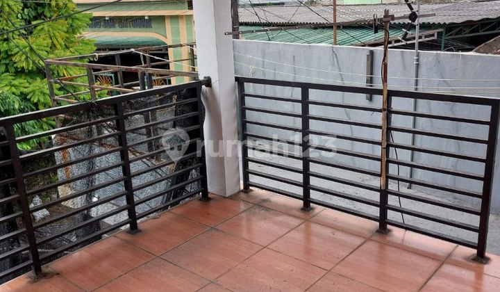 Rumah 2 Lantai di Rawamangun Jakarta Timur 2