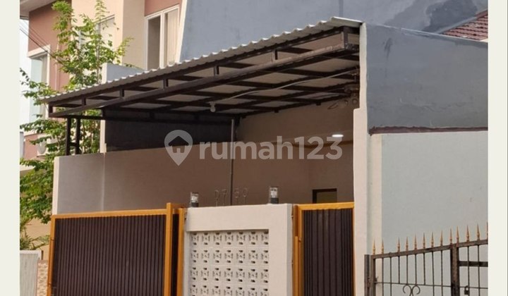 1 ½ Story House in Metland East Jakarta 2