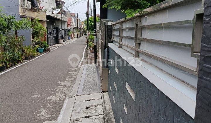 Rumah 2 Lantai Siap Huni di Pulomas Jakarta Timur 2