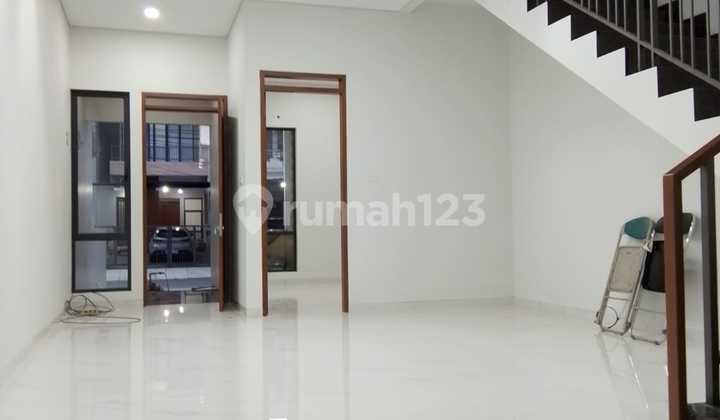 Dijual Rumah Baru Mekarwangi