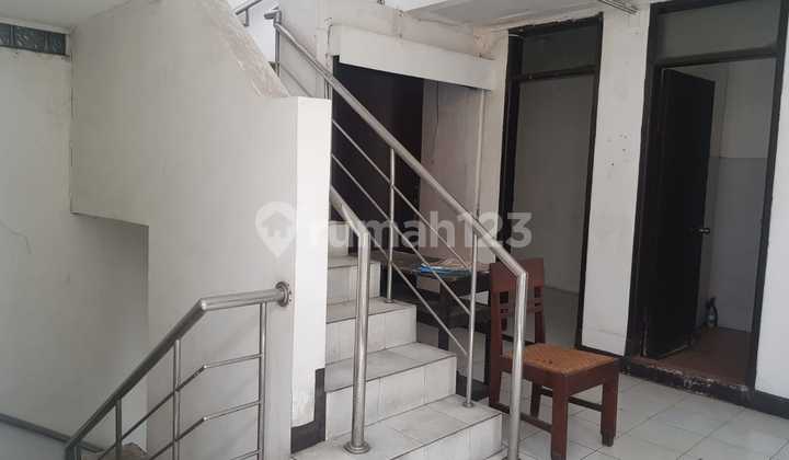 Rumah Pusat Kota Komp Kurdi