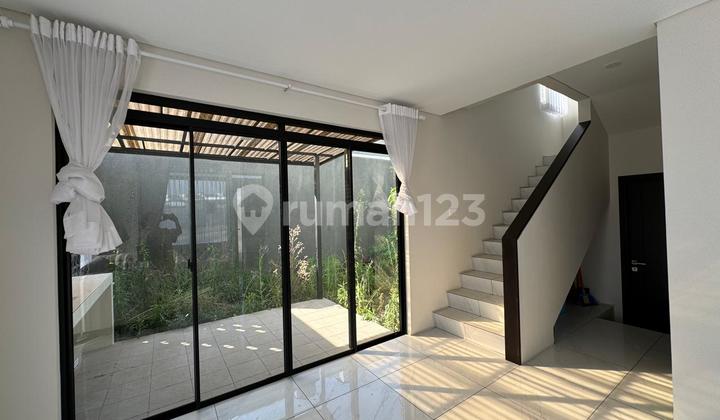 Rumah Kota Baru Parahyangan Tarubhawana Posisi Hook Belum Pernah Ditempati Jual Murahhh