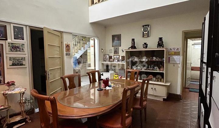 Rumah Belanda Terawat Sayap Dago