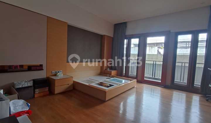 Rumah Mewah Minimalis Modern Di Pusat Kota  2