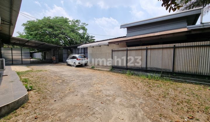 Land for Sale in a Strategic Location in East Lengkong Gudang Area