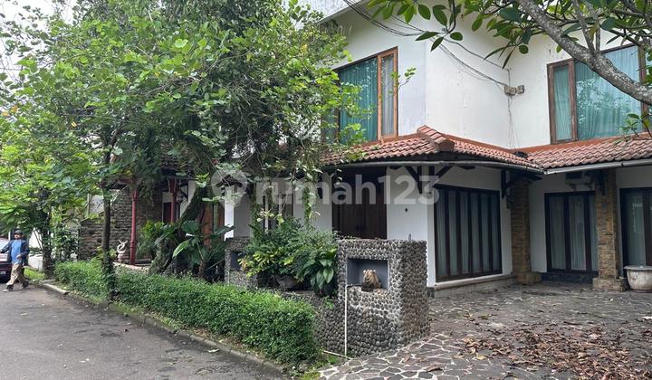 Dijual Rumah 2 Lantai + Rooftop di Bintaro Tangerang Dijual Rumah 2 Lantai + Rooftop di Bintaro Tangerang