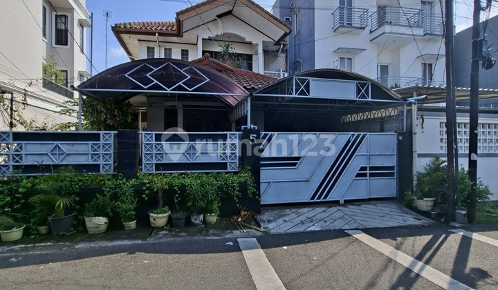 Dijual Cepat Rumah 2 Lantai di Jl Wahyu Cilandak Jakarta Selatan Dijual Cepat Rumah 2 Lantai di Jl Wahyu Cilandak Jakarta Selatan
