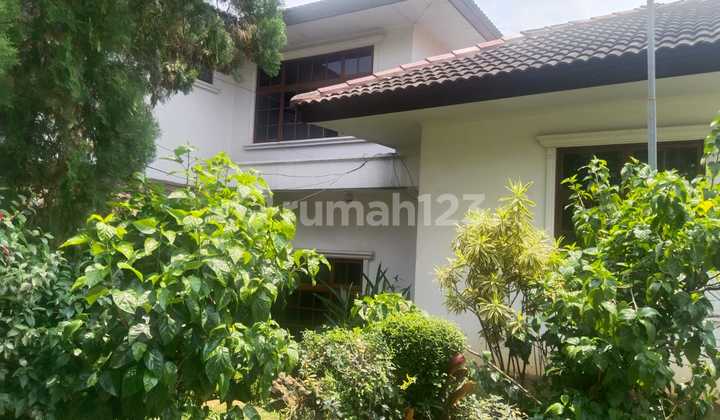 Dijual Rumah Mewah Lokasi Prime di Cinere Jakarta Selatan Dijual Rumah Mewah Lokasi Prime di Cinere Jakarta Selatan