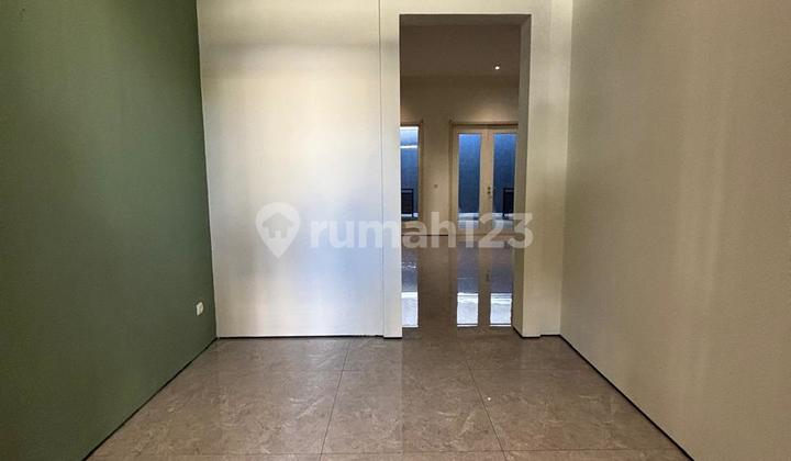 Dijual Rumah Bagus Siap Huni di Emerald - Phg Gading Serpong 2