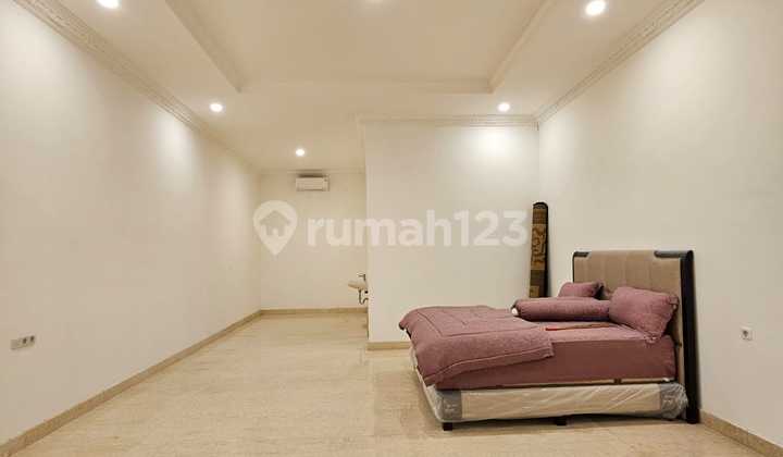 Luxury House Price Drop with Marble Floors in Sutera Buana Alam Sutera 2