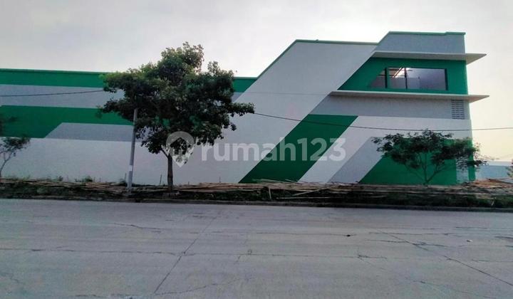 PABRIK/GUDANG LOKASI STRATEGIS DI KOMPLEK PERGUDANGAN LAKSANA 1