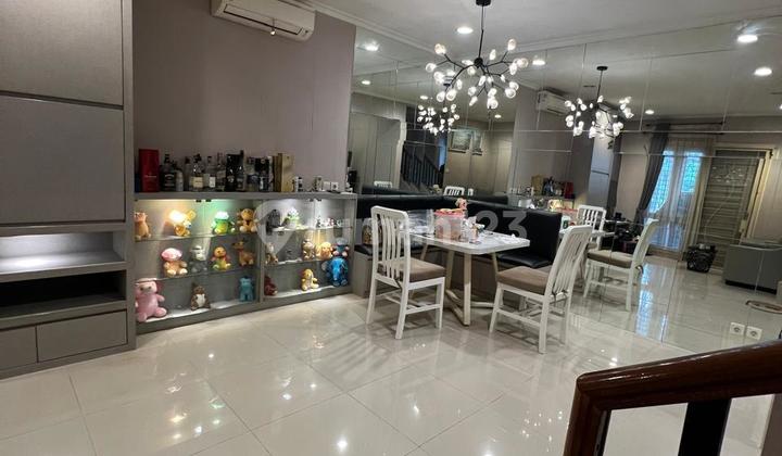 RUMAH DI GADING SERPONG SEMI FURNISH SIAP HUNI LOKASI STRATEGIS 