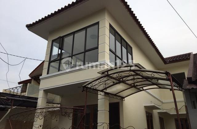 5BR 4Bath 170m² land 250m² building in Pamulang, South Tangerang
