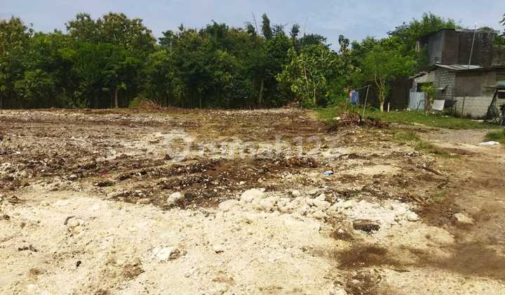 Di Jual Sebidang Tanah terletak di lokasi yang Strategis 