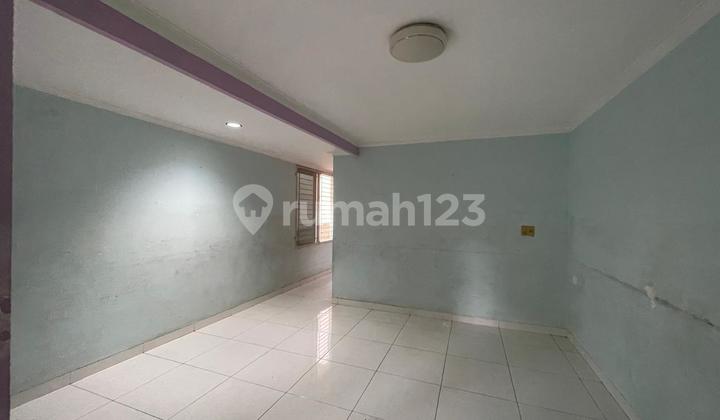 Dijual Rumah LT 232 LB 150 GreenVille KT 3 KM 3 dengan taman luas 2