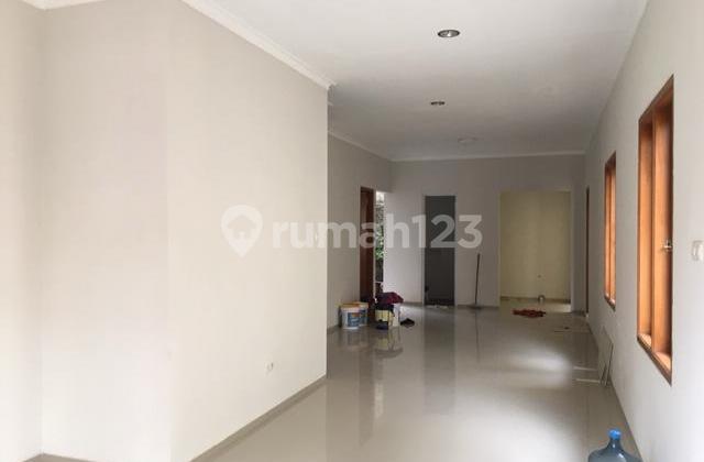 Rumah 5 KT 4 KM LT 170 Lb250 di Pamulang, Tangerang Selatan 2