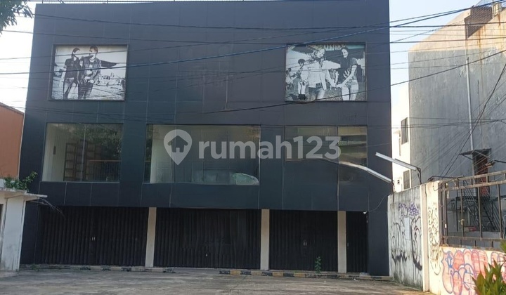 3-Unit Shophouse Row on Jalan Raya Kalimalang