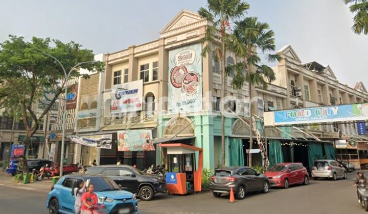 For Sale: Grand Galaxy Shop House