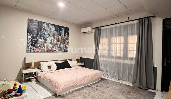 2-Story House in Tomang Kebun Jeruk, West Jakarta 2