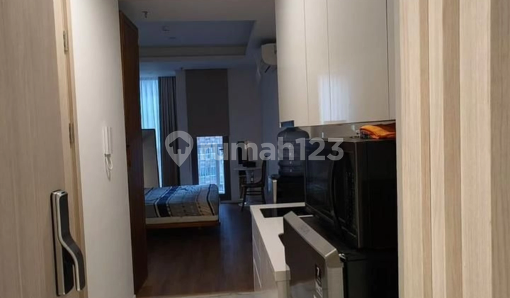 Strategic Ready-to-Use South Quarter Apartment South Jakarta Strategic Ready-to-Use South Quarter Apartment South Jakarta