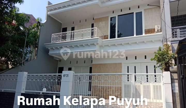 Luxury Ready-to-Occupy House in Kelapa Puyuh, Kelapa Gading
