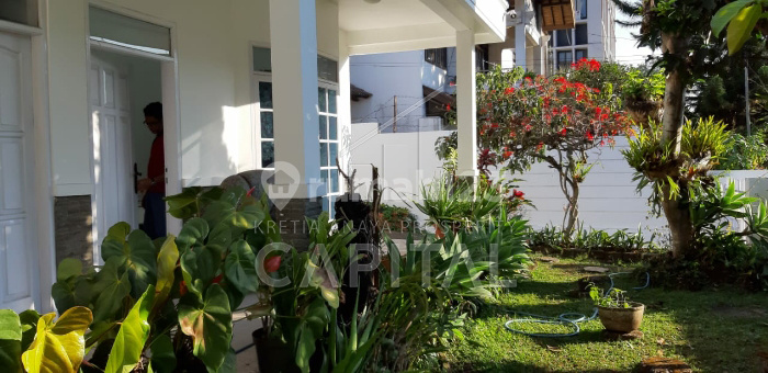 DiJual Rumah Asri di Jalan Raya Lembang DiJual Rumah Asri di Jalan Raya Lembang
