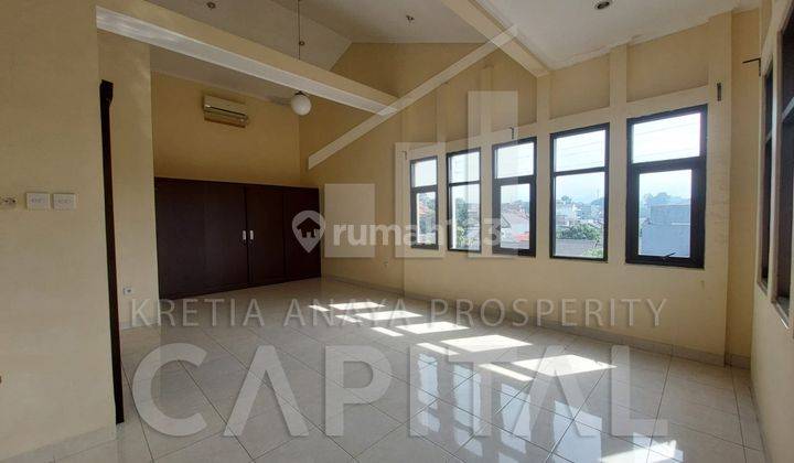 Rumah cantik 3 lantai di Istana Gardenia Regency 2