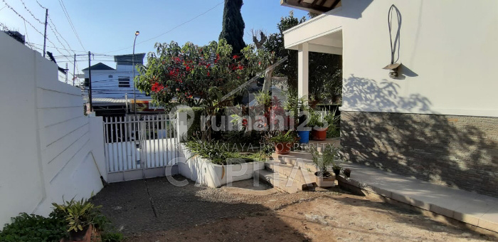 DiJual Rumah Asri di Jalan Raya Lembang 2