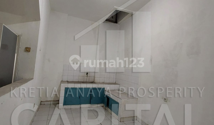 For Rent: Rendeng Main Road Shop House on Jend. Sudirman Street 2