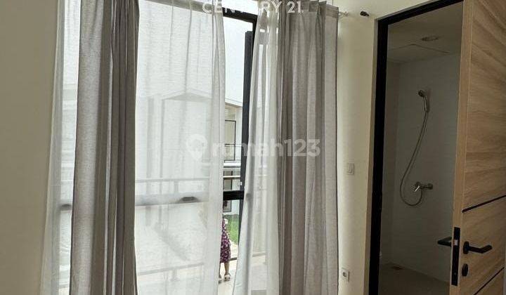 Rumah Bagus Semi Furnished Siap Huni Di Cluster Cendana Park 2