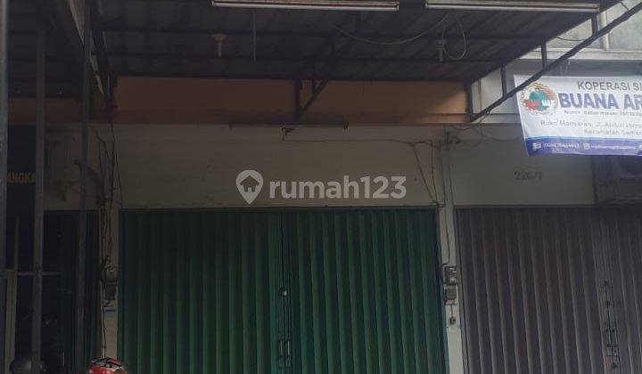 Ruko Lantai 2 Halaman Luas 1