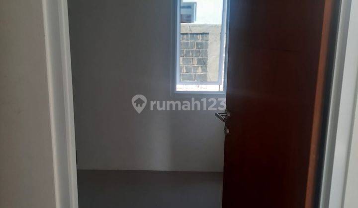 Take Over 130 Juta Rumah 2 Lantai Nempel Jl Raya Cikaret Cibinong 2