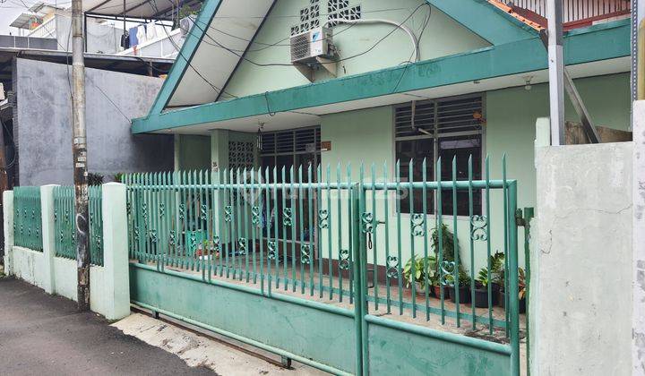 Rumah SHM 1,5 Lantai Lokasi Strategis di Grogol, Jakarta Barat 1