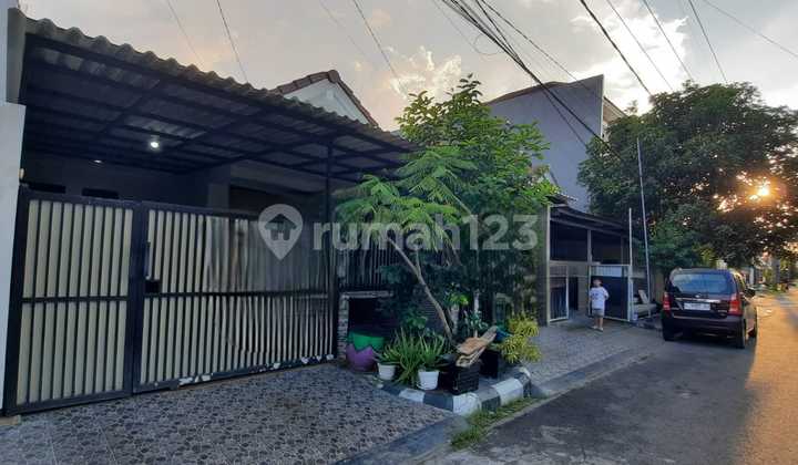 Rumah Second Terawat Sutorejo Prima 2