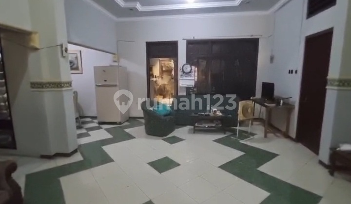 Strategic Commercial House Baratajaya 2