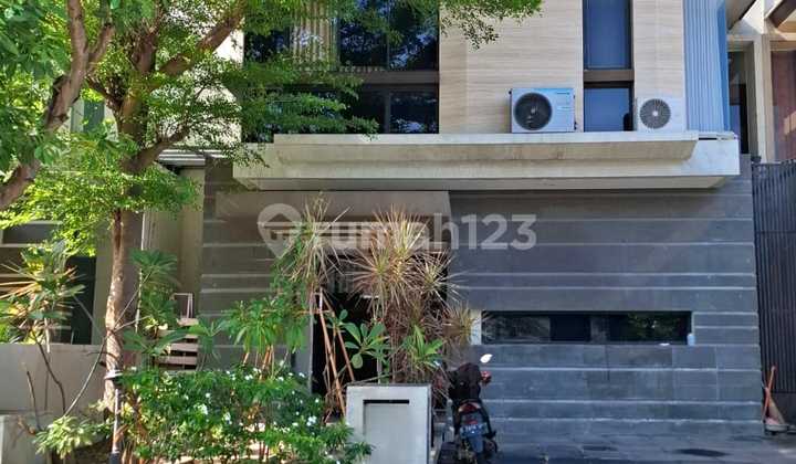 Dijual Rumah 2Lt Babatan Pantai