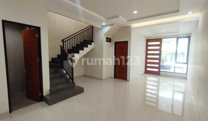 Rumah Baru Gress Pantai Mentari